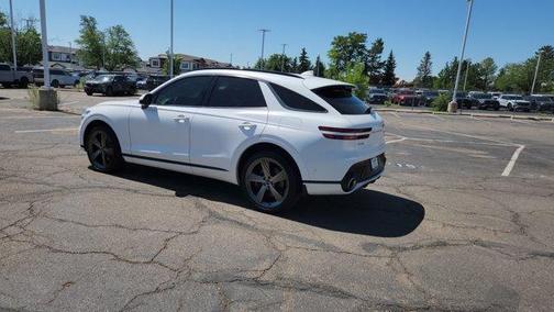 White 2023 Genesis GV70 2.5T