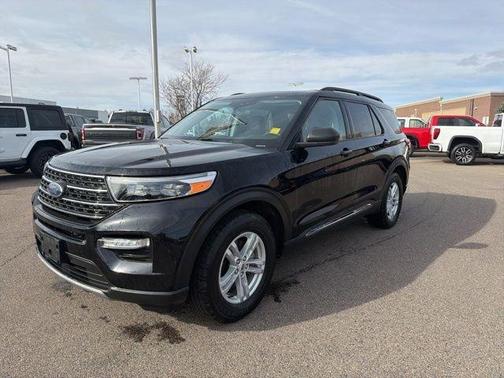 Black Metallic 2024 Ford Explorer XLT