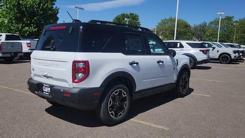Oxford White 2026 Ford Bronco Sport Outer Banks