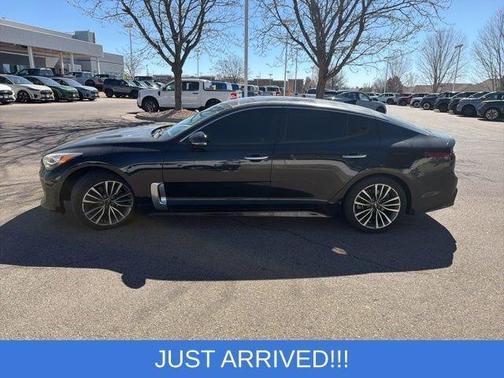Aurora Black 2018 Kia Stinger Premium