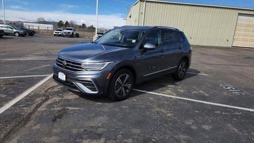 Platinum Gray Metallic 2024 Volkswagen Tiguan 2.0T Wolfsburg Edition