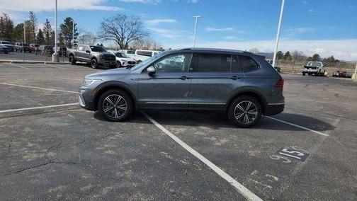 Platinum Gray Metallic 2024 Volkswagen Tiguan 2.0T Wolfsburg Edition