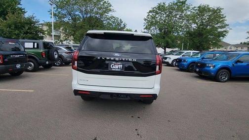 White Metallic 2025 Ford Expedition Active