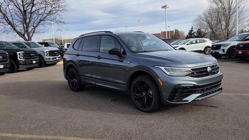 2024 Volkswagen Tiguan 2.0T SE R-Line Black