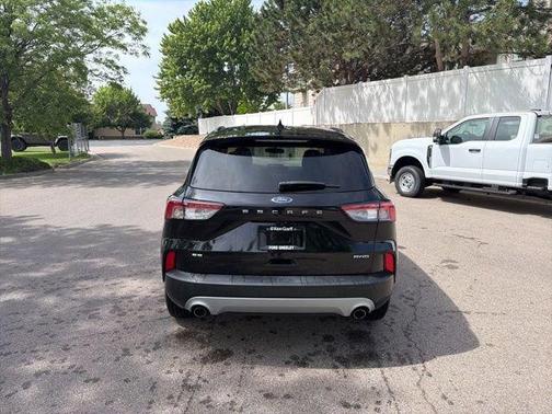 Black Metallic 2021 Ford Escape SE