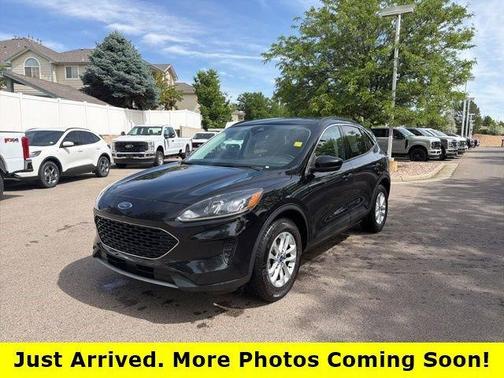 Black Metallic 2021 Ford Escape SE