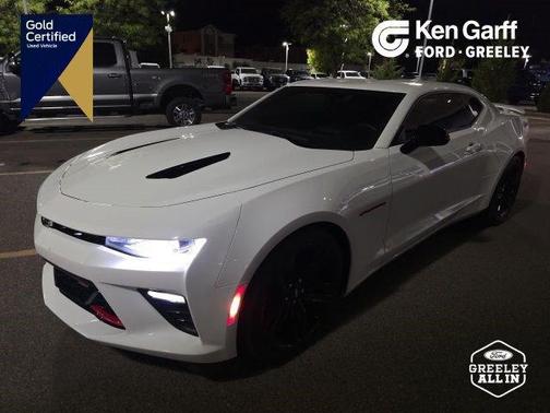 Summit White 2018 Chevrolet Camaro 2SS