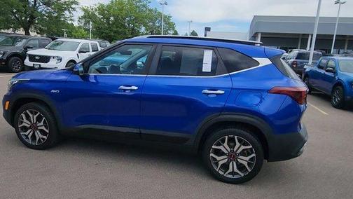 Neptune Blue 2022 Kia Seltos SX