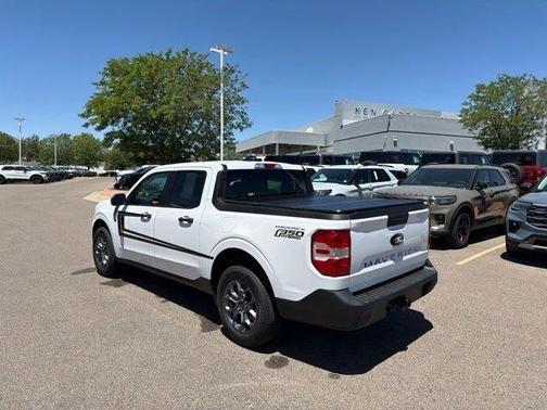 Oxford White 2025 Ford Maverick XLT