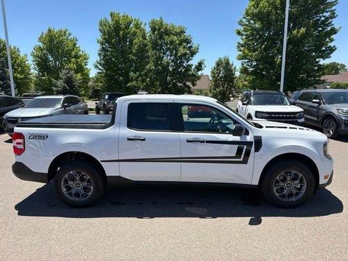 Oxford White 2025 Ford Maverick XLT