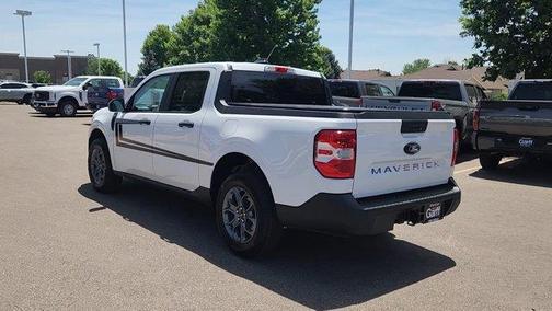Oxford White 2025 Ford Maverick XLT