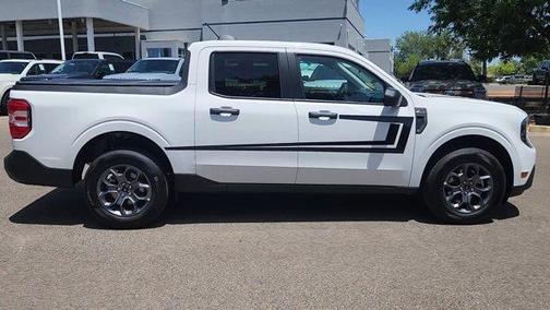 Oxford White 2025 Ford Maverick XLT