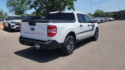 Oxford White 2025 Ford Maverick XLT