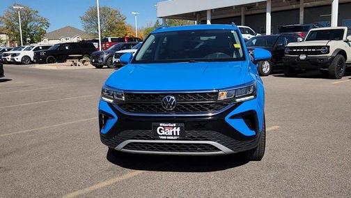 Cornflower Blue 2024 Volkswagen Taos 1.5T SE