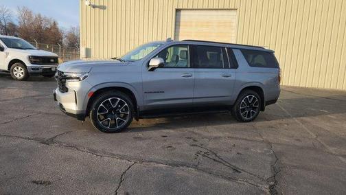 2023 Chevrolet Suburban RST