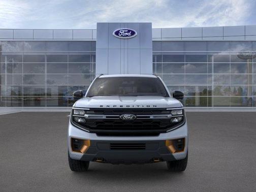 Glacier Gray Metallic 2026 Ford Expedition Tremor