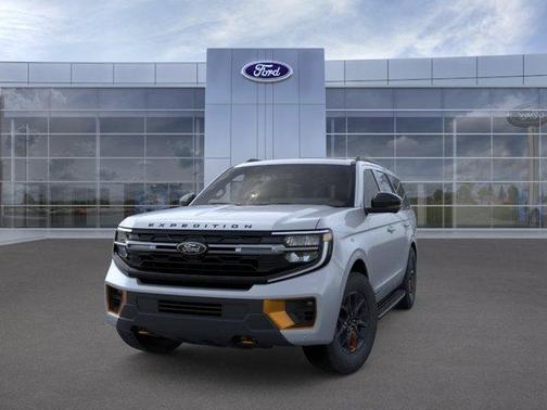 Glacier Gray Metallic 2026 Ford Expedition Tremor