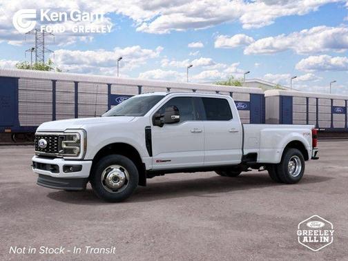 Star White 2027 Ford F-350 Platinum