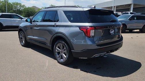 Carbonized Gray Metallic 2026 Ford Explorer Active
