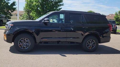 Agate Black Metallic 2026 Ford Expedition Tremor