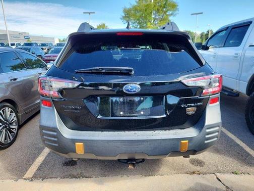 Crystal Black Silica 2022 Subaru Outback Wilderness