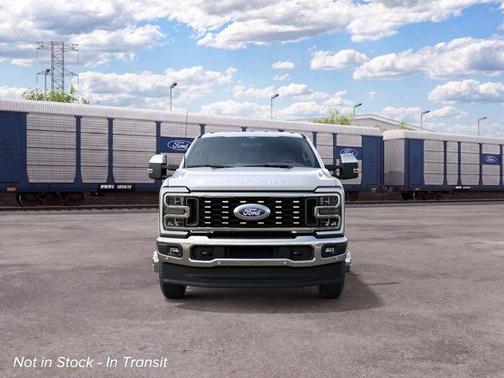 Star White 2027 Ford F-350 Lariat Super Duty