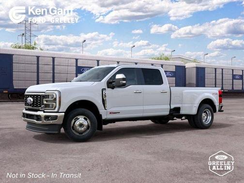 Star White 2027 Ford F-350 Lariat Super Duty