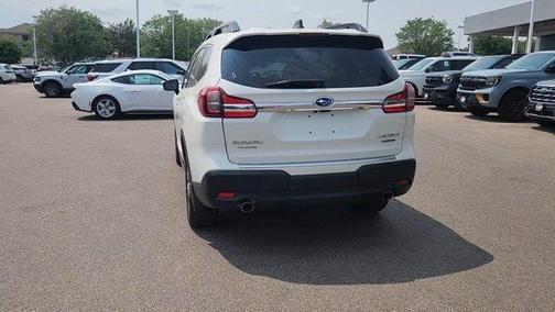 Crystal White Pearl 2020 Subaru Ascent Limited 7-Passenger