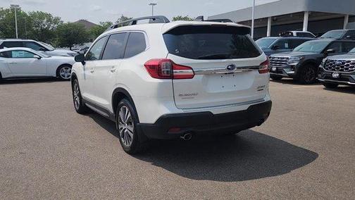 Crystal White Pearl 2020 Subaru Ascent Limited 7-Passenger