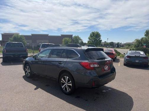Magnetite Gray Metallic 2018 Subaru Outback 3.6R Limited