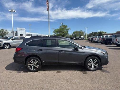 Magnetite Gray Metallic 2018 Subaru Outback 3.6R Limited