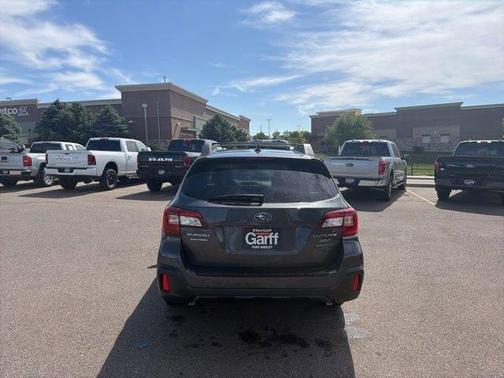 Magnetite Gray Metallic 2018 Subaru Outback 3.6R Limited