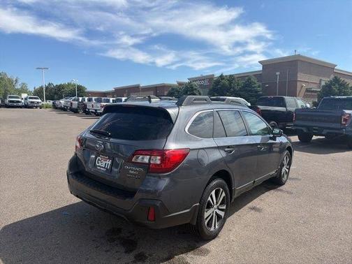 Magnetite Gray Metallic 2018 Subaru Outback 3.6R Limited