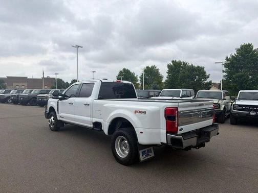 Oxford White 2023 Ford F-350 King Ranch