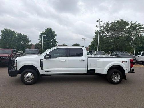 Oxford White 2023 Ford F-350 King Ranch