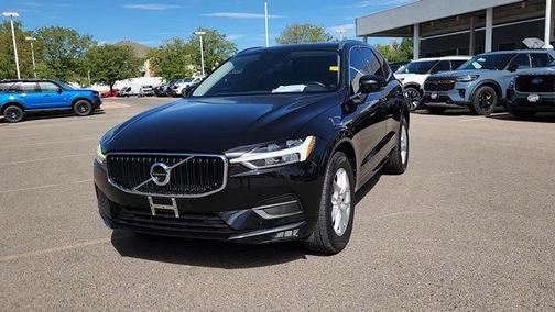 Onyx Black Metallic 2020 Volvo XC60 T5 Momentum