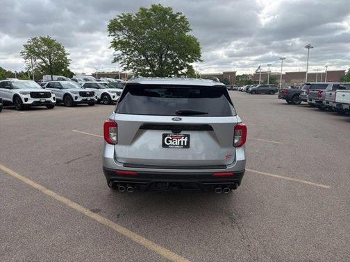 Silver Metallic 2020 Ford Explorer ST
