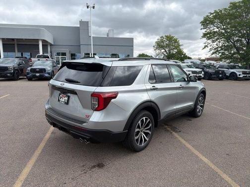Silver Metallic 2020 Ford Explorer ST