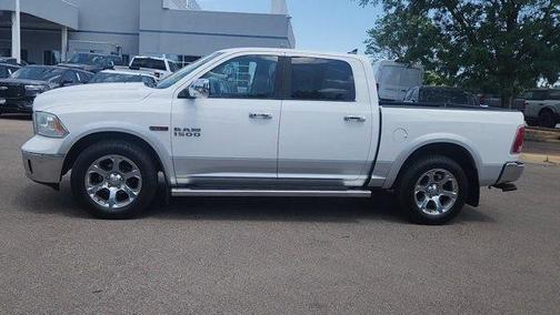 Bright White Clearcoat 2015 RAM 1500 Laramie