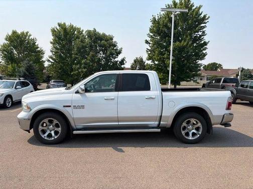 Bright White Clearcoat 2015 RAM 1500 Laramie