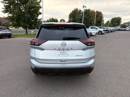 Brilliant Silver Metallic 2024 Nissan Rogue SV