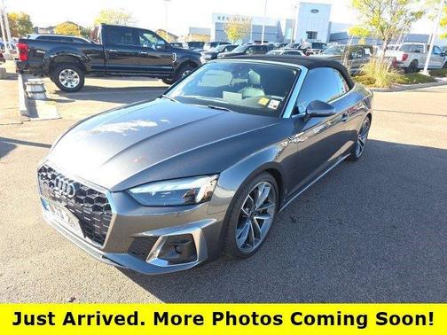 Daytona Gray Pearl Effect w/ Black Roof 2024 Audi A5 45 S line quattro Premium
