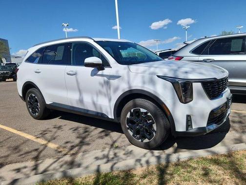 Glacial White Pearl 2024 Kia Sorento S