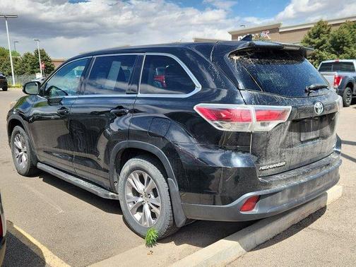 Attitude Black Metallic 2015 Toyota Highlander LE