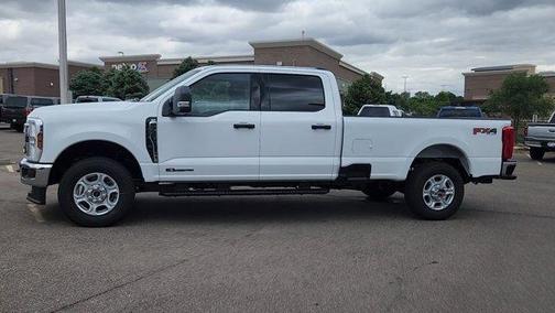 Oxford White 2026 Ford F-350 XLT