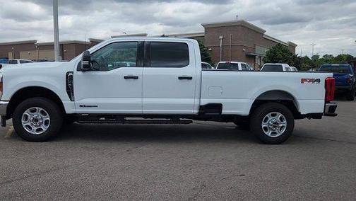 Oxford White 2026 Ford F-350 XLT