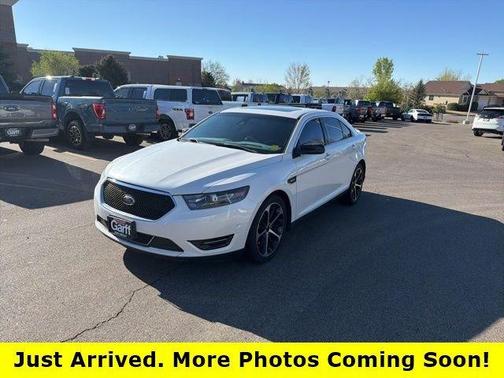 White Platinum Clearcoat Metallic 2014 Ford Taurus SHO