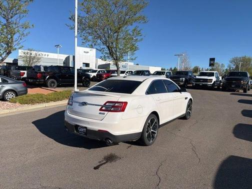 White Platinum Clearcoat Metallic 2014 Ford Taurus SHO