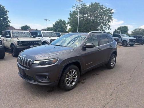 Granite Crystal Clearcoat Metallic 2019 Jeep Cherokee Latitude Plus