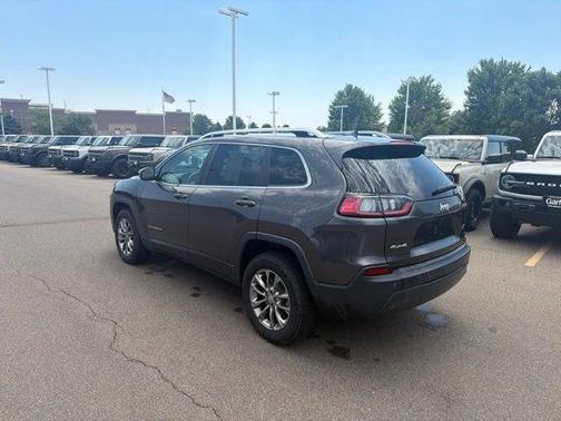 Granite Crystal Clearcoat Metallic 2019 Jeep Cherokee Latitude Plus